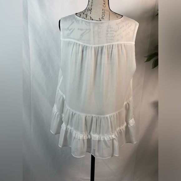 Tommy Hilfiger White Blouse 🤍🤍🤍 - Picture 4 of 11